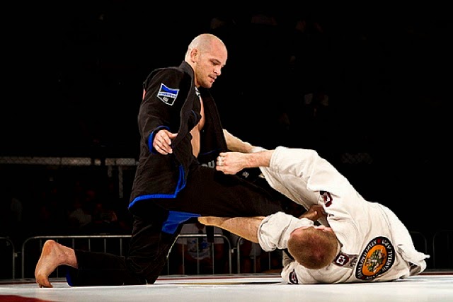Modern Sport Jiu-Jitsu has evolved with new techniques and flows that make it very different from Kosen Judo