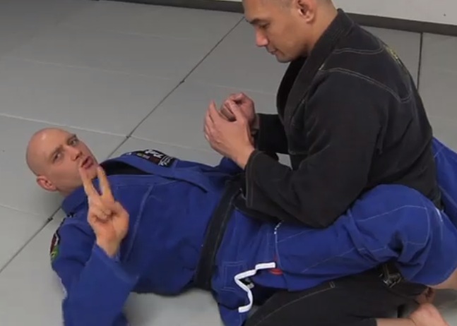 How To Stop The Stupidest Guard Break Ever: The Elbow Grind on Thighs
