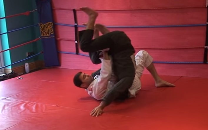 Learn The Helicopter Sweep & Inverted Guard With 4x World Champion Roberto ‘Roleta’ Magalhaes