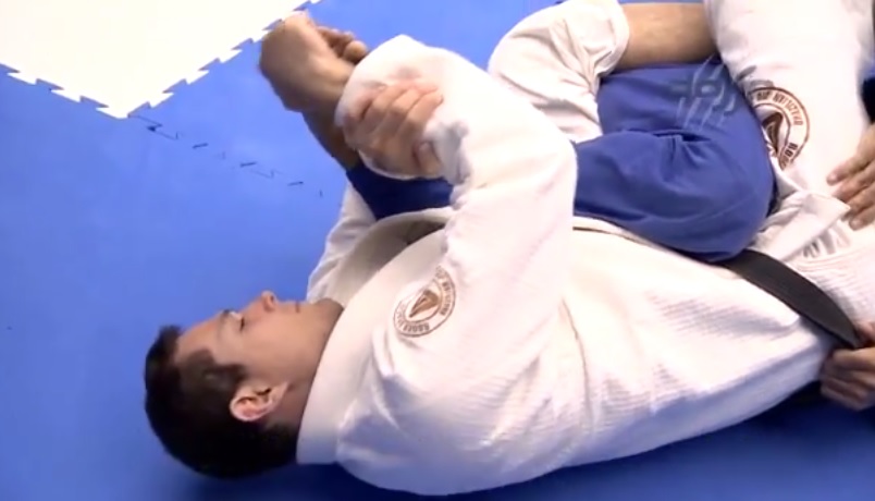 Roger Gracie Shows a Footlock from Halfguard