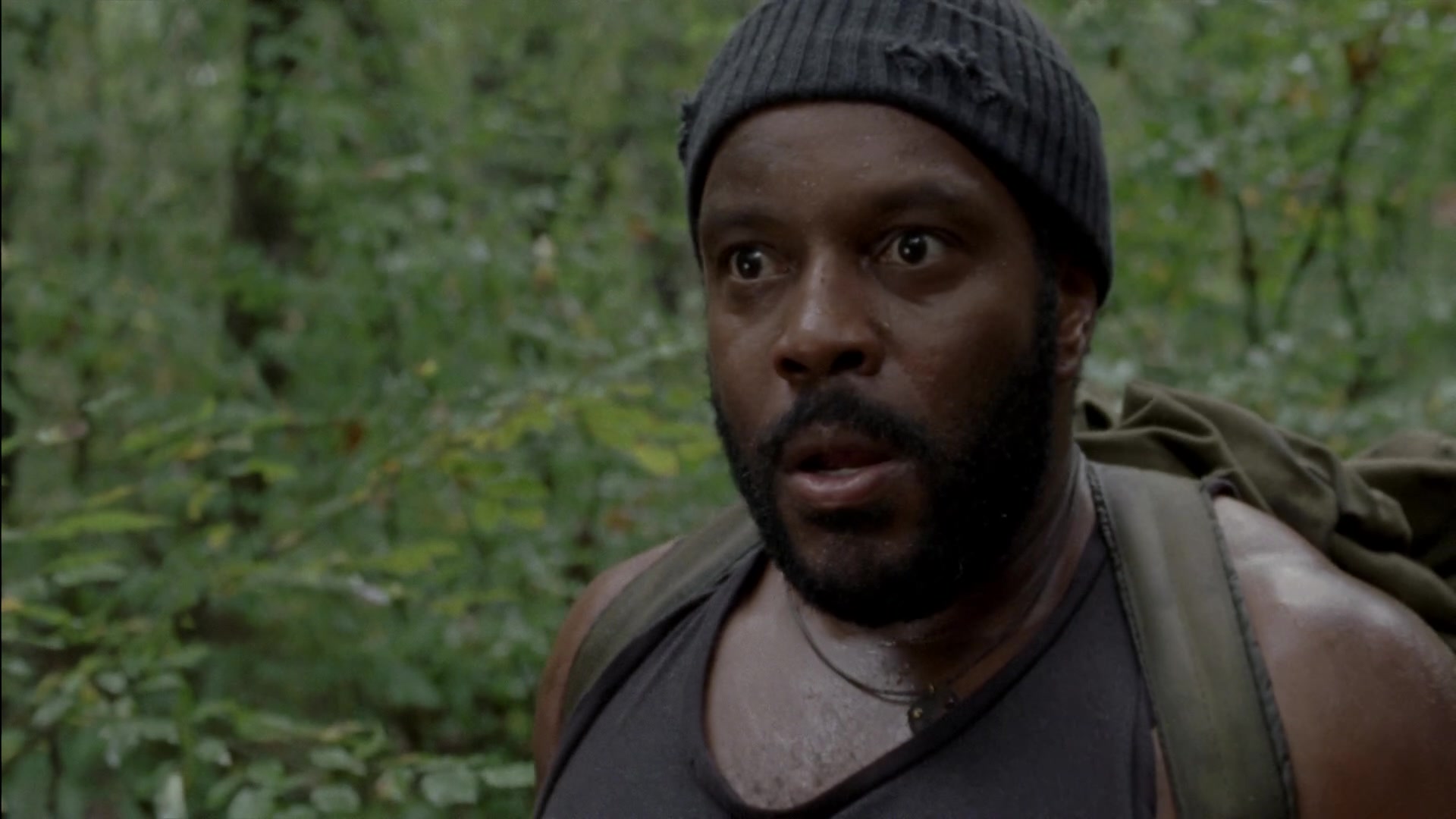 (GIF) Tyreese from The Walking Dead Blasts an Explosive Double Leg Takedown On The Latest Episode