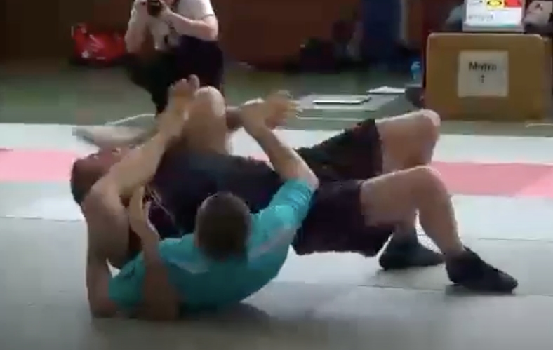 Craziest Triangle Set Up and Finish You Will Ever See in Grappling Competition