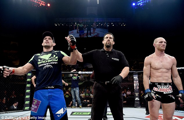 Video: Demian Maia Shows Off Impressive Wrestling in Victory over Ryan LaFlare