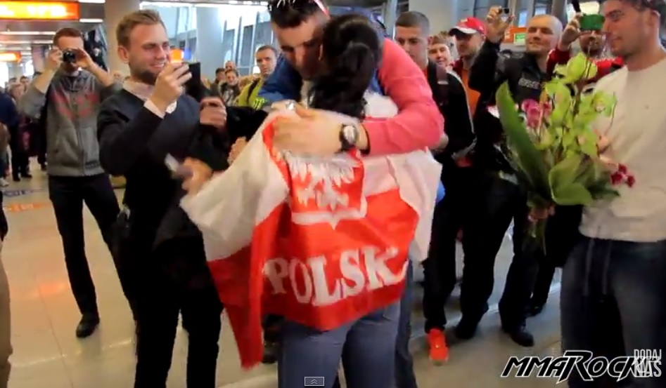 New UFC champion Joanna Jedrzejczyk receives hero’s welcome in Poland