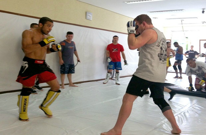 Watch: Aldo Sparring w/ K1 Champ Andy Souwer, Triangles Him