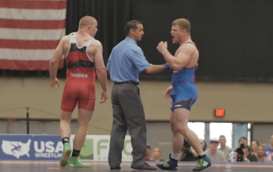 Watch: Wrestlers Throws Punches after Fish hook