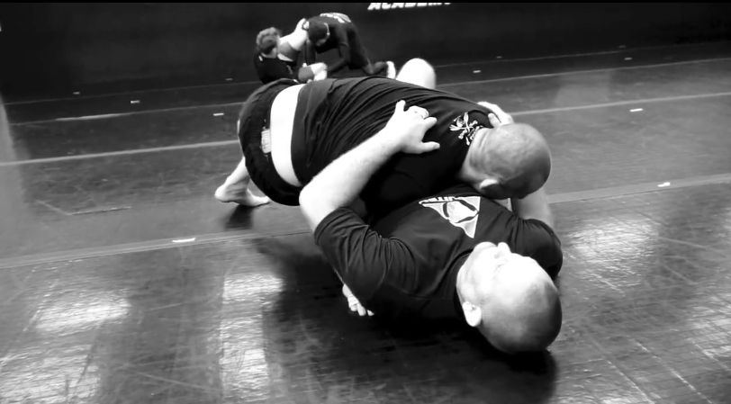 Watch: Unstoppable Low Half Guard Pass