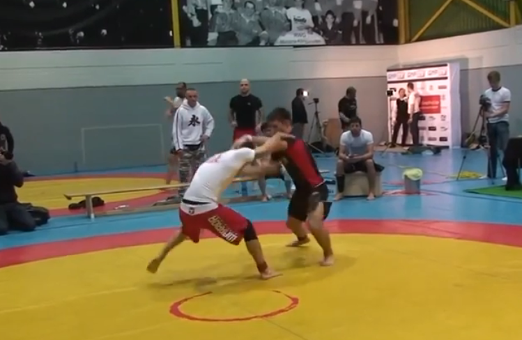 Epic Judoka & Wrestler in a Submission Grappling Match
