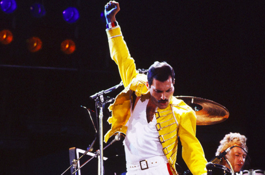 (Video) Freddie Mercury (Queen) Jumps Guard & Sweeps to Mount