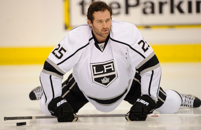 Mar 31, 2013; Dallas, TX, USA; Los Angeles Kings left wing Dustin Penner (25) warms up before the game against the Dallas Stars at the American Airlines Center. The Kings defeated the Stars 3-2. Mandatory Credit: Jerome Miron-USA TODAY Sports