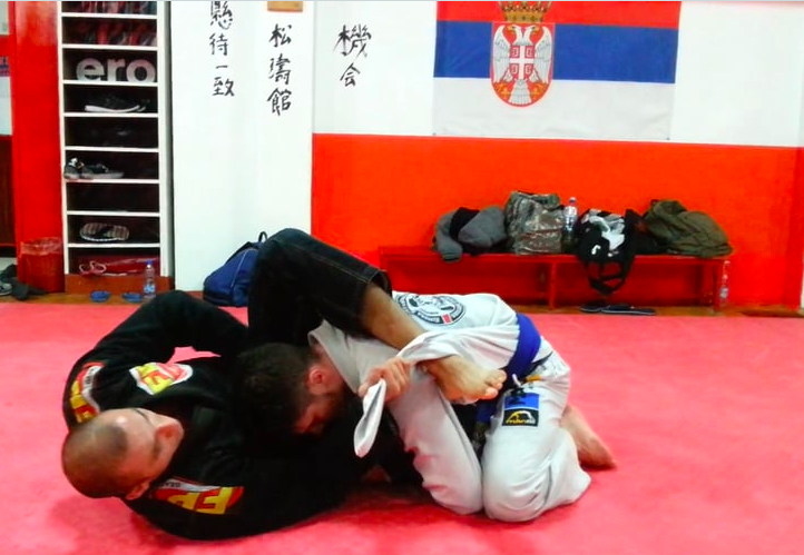 Countering the Over Under Pass with Ezekiel/Triangle choke- Uros Domanovic