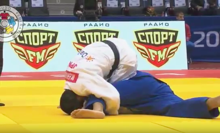 This Strangle Put A Judo Olympian To Sleep
