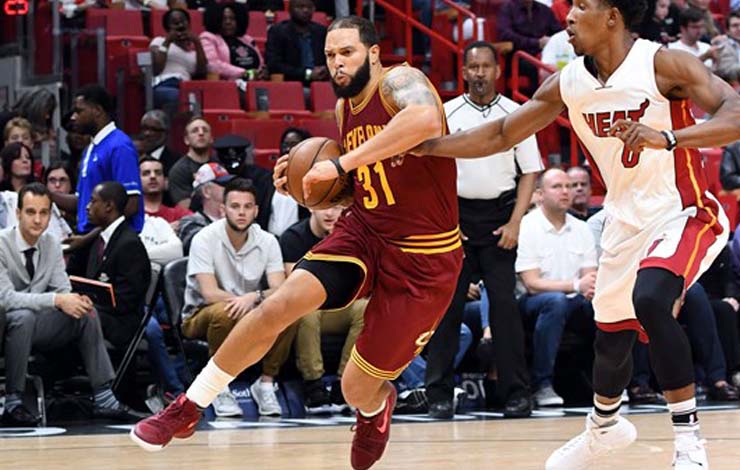 Cavaliers’ Deron Williams Owns MMA Gym, Wants to Compete in BJJ