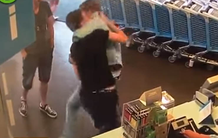 Judo Kid Subdues A Hooligan in Supermarket Scuffle