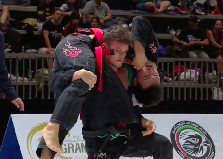 Position Or Submission: Which Should Come First In Brazilian Jiu Jitsu?