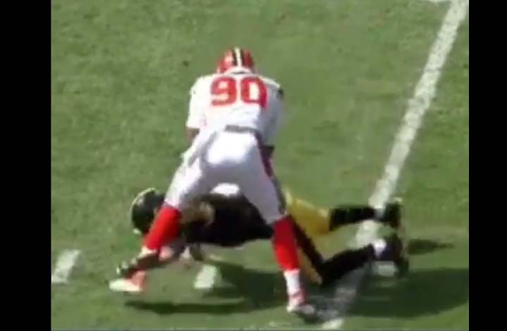 Ben Roethlisberger Uses Single-Leg Takedown In NFL Game