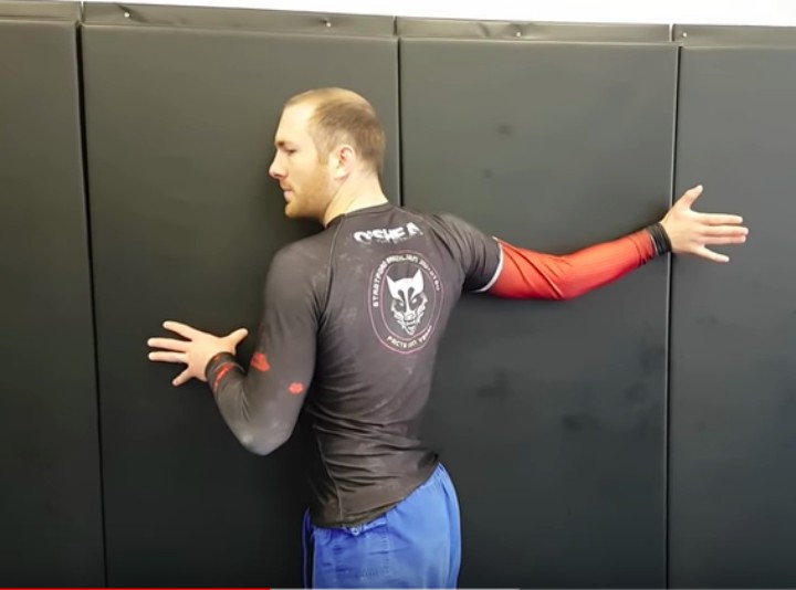 The Ultimate Shoulder Stretch for BJJ Athletes