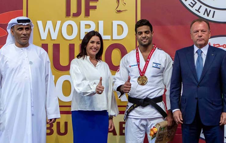 Israel’s Anthem Plays in Abu Dhabi for First Time as Judoka Sagi Muki wins Gold