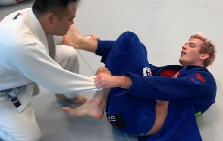 Keenan Cornelius Rolls With 50 people in a row NO REST NO WATER
