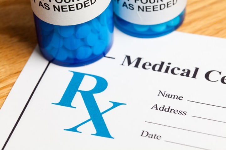 Pros and Cons of Receiving Your Prescription By Mail