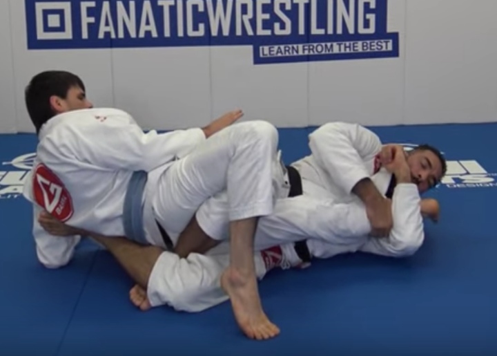 Catch Everybody with this Rolling Knee bar By Braulio Estima