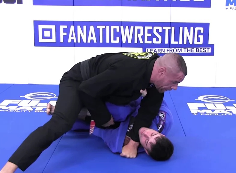 Rafael Lovato Smashes All Types of Guards With These 2 Connected Passes