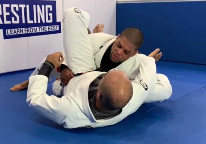 Breaking and Passing Guard on a Bigger and Stronger Opponent with Andre Galvao