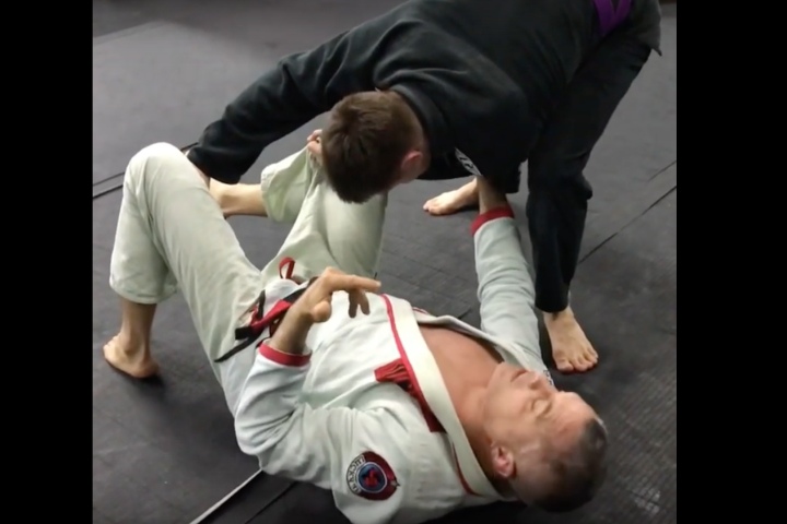 Never Make This Mistake When Playing Guard in BJJ