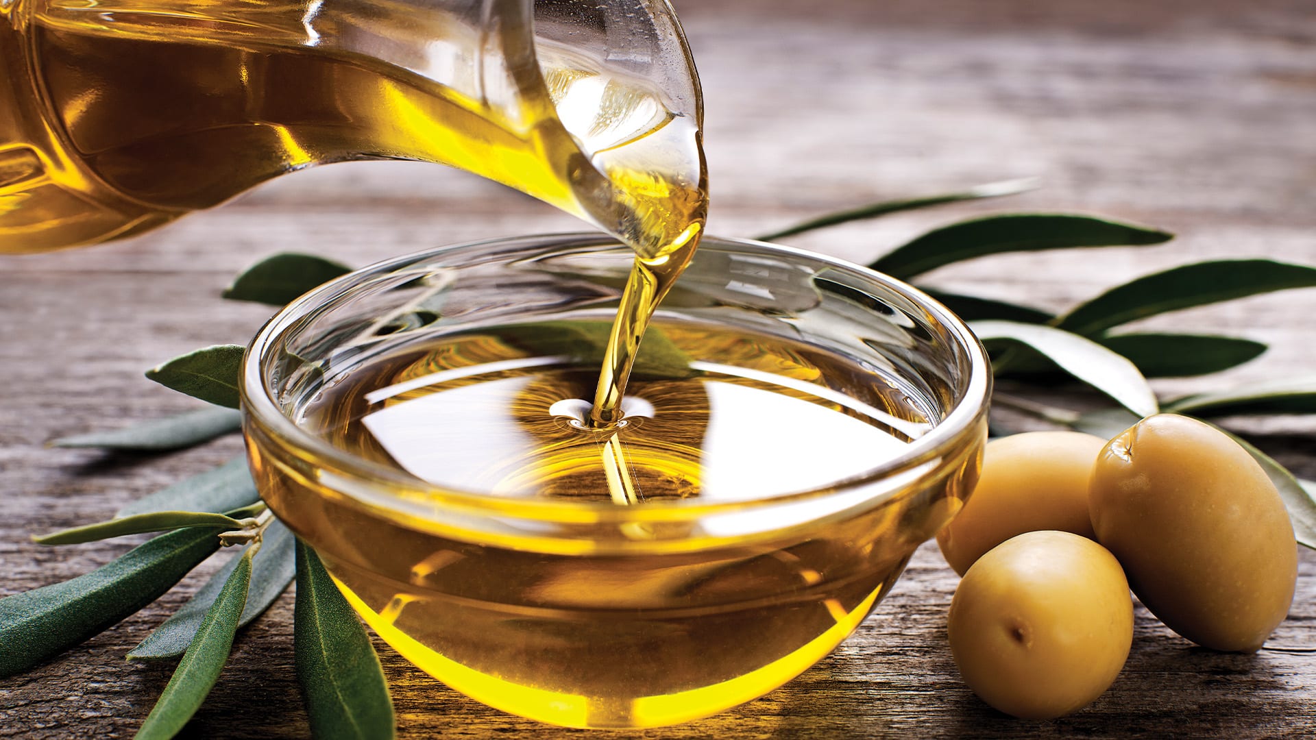 4 Athletic Benefits of High Polyphenol Olive Oil