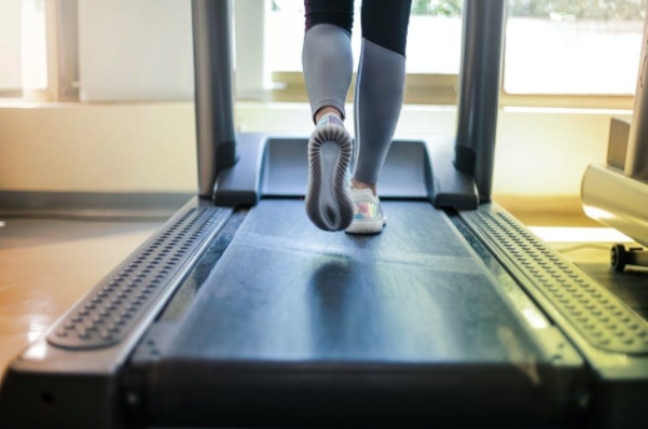 4 Treadmill Exercises That Build Muscle and Make You Sweat