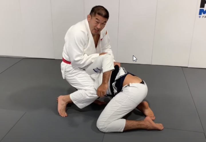 Surprising Judo Triangle Choke From The Turtle Position by Satoshi Ishii