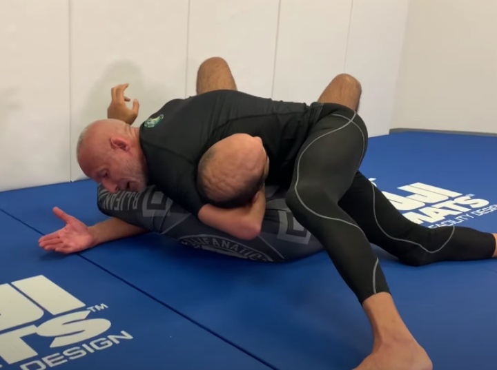 Silver Fox Shows The Perfect One Hand Guillotine Choke Set-Up