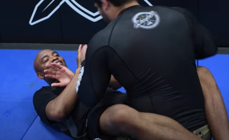 Video: Anderson Silva Teaches Jiu-Jitsu Tricks & Distance Control