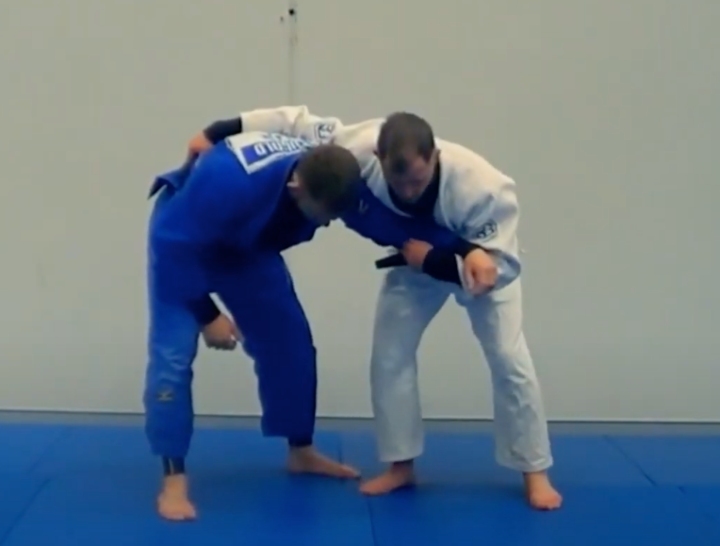 Armbar from The Standing Cross Sleeve Grip