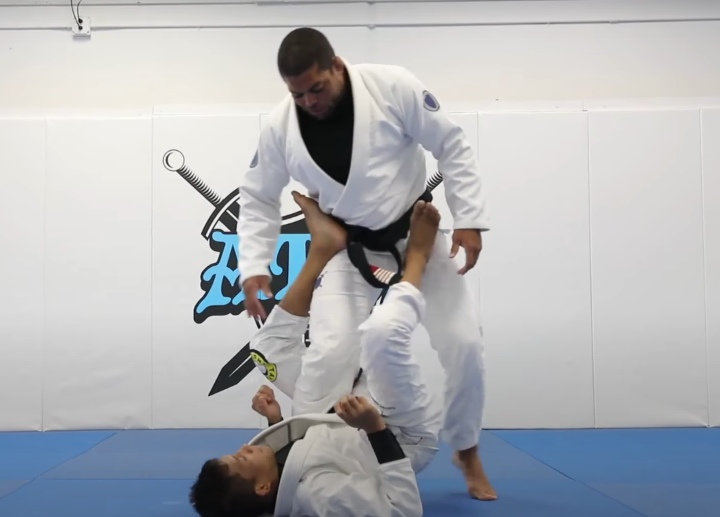 Easily Escape The Single Leg X And Take Your Opponent’s Back