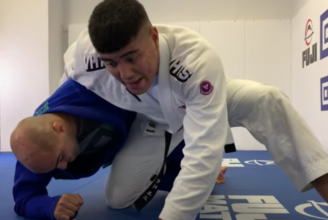 Counter the Half Guard with the Perfect Rolling Kneebar by Victor Hugo