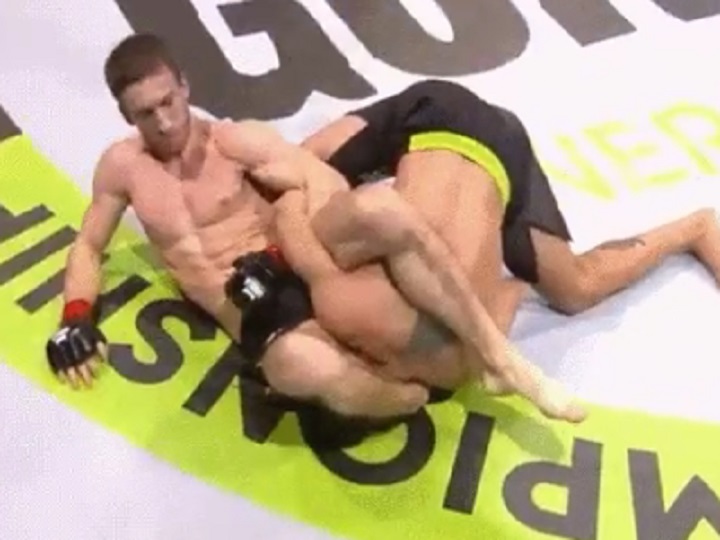 Video: Fighter Gets Caught in Omoplata But Then Submits Opponent with Rare & Sneaky Toe Hold in MMA