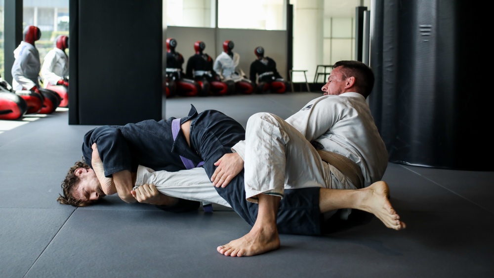 The Easiest Way To Add the Kneebar to your Game