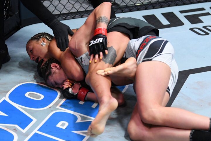 UFC Vegas 39: Mariya Agapova Taps Sabina Mazo with Rear Naked Choke