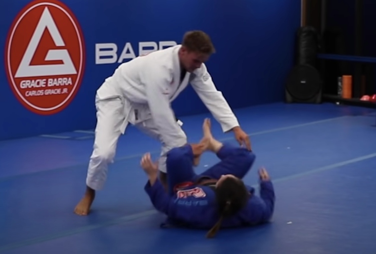 Youtuber Trains Jiu-Jitsu Intensely for 30 Days & Sees if He Can Beat a Blue & Brown Belt