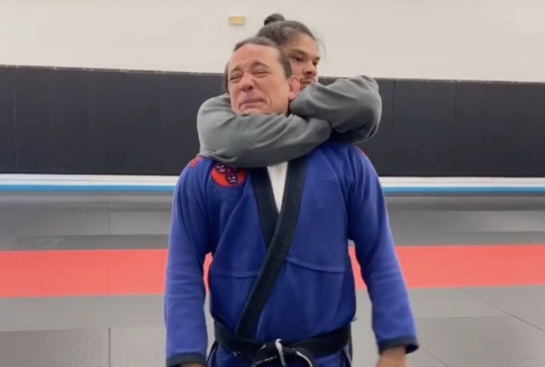 BJJ Black Belt Shows Proven Way To Escape a Fully Locked RNC