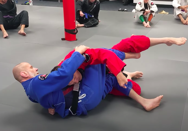 Jean Jacques Machado’s Has an Unstoppable Bodylock Pass Using the Lapel