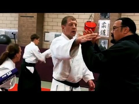 Steven Seagal Teaches Aleksander Emelianenko Aikido & ‘Secret Lethal’ Techniques