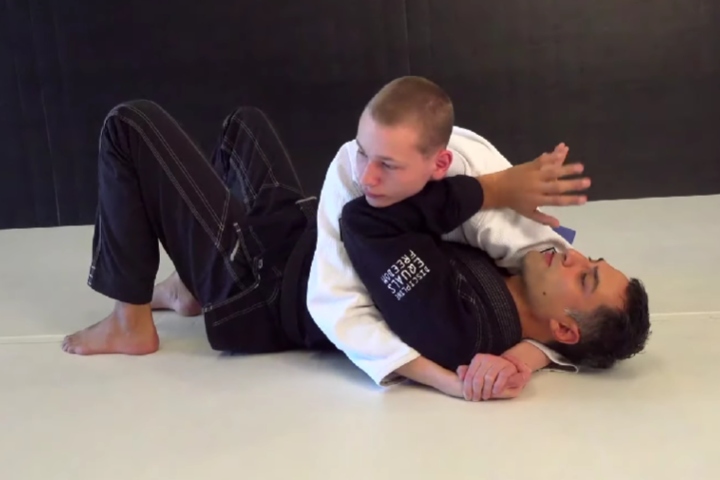 Roy Dean Demonstrates The Classic Side Control Escape
