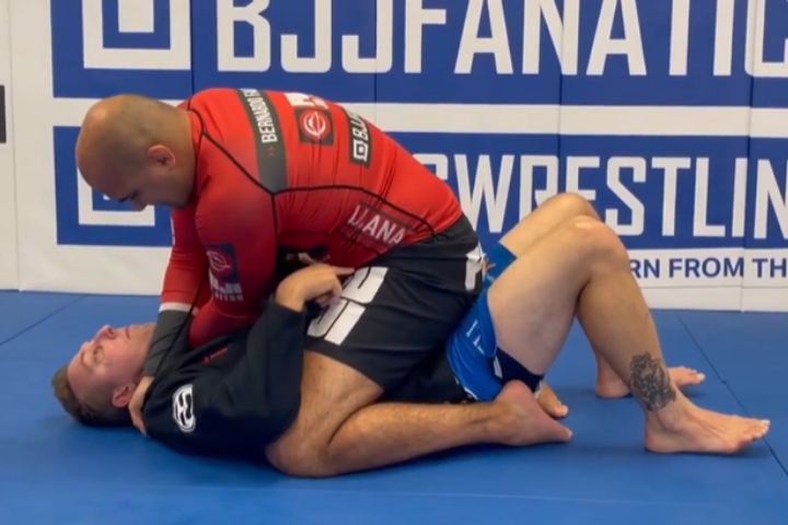 Great (And Simple) Way To Escape Collar Choke From Mount