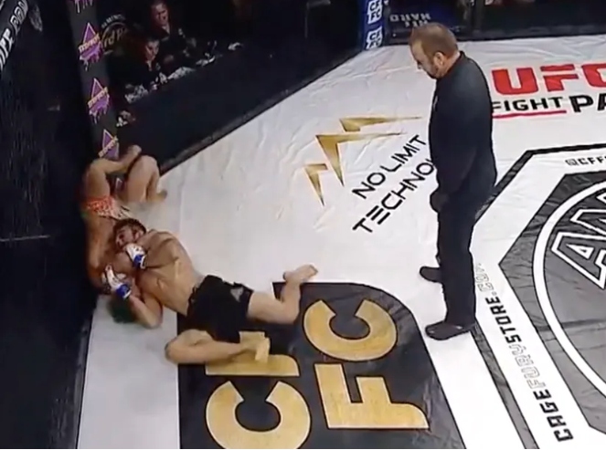 MMA Fighter Finishes Opponent with a Rolling Ninja Choke