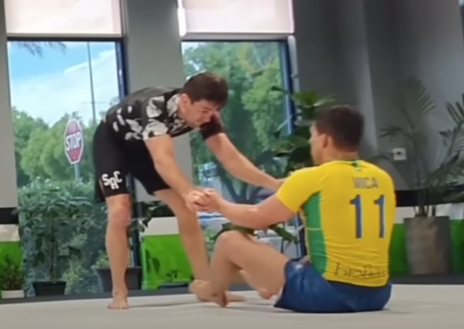 Clash of Generations: 19 yr old Mica Galvao Rolls with 45 yr old Demian Maia