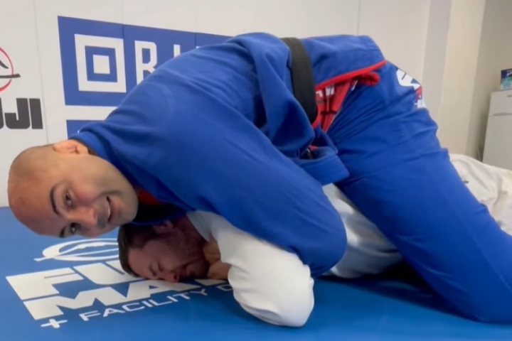 Bernardo Faria Shows How To Make Your Opponent Really Uncomfortable
