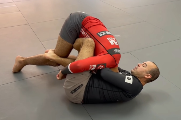 Marcelo Garcia Shows How To Do The Perfect Guillotine Choke