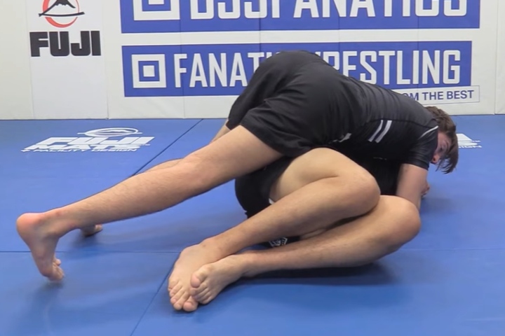 The Knee Fold – Ultimate Detail To Arm Triangle Mount Transition